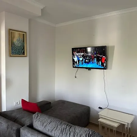 Top Floor Fafa Premium With Elevator Lejlighed Golem (Tirana)