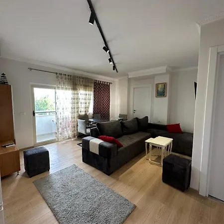 Appartamento Top Floor Fafa Premium With Elevator Golem (Tirana)