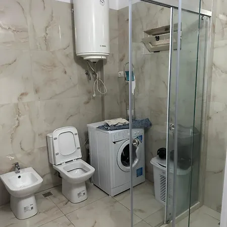 Top Floor Fafa Premium With Elevator Apartment
